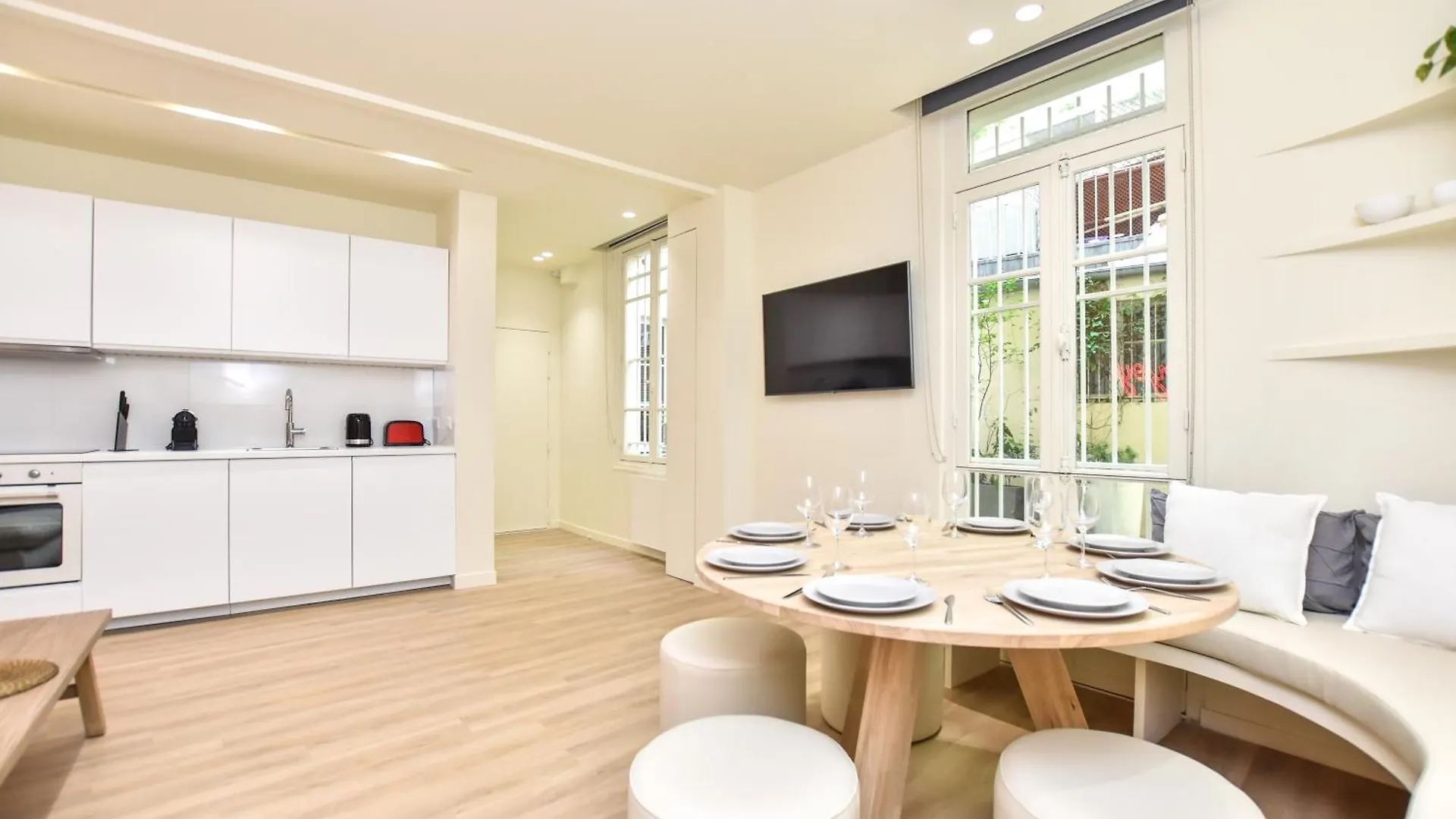 Apartament Spacious - 3br-8p - Moulin Rouge *